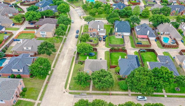 5218 Griffins Pointe Drive, Rowlett, TX 75089