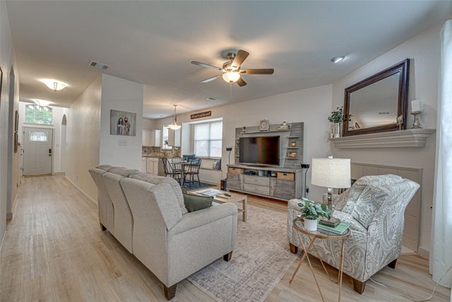 5218 Griffins Pointe Drive, Rowlett, TX 75089