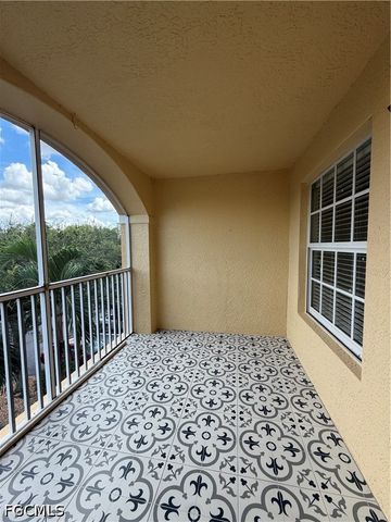 4127 Residence DR 421, Fort Myers, FL 33901