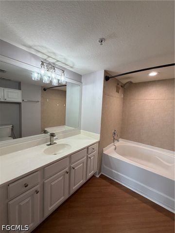 4127 Residence DR 421, Fort Myers, FL 33901