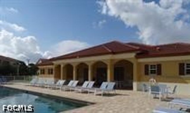 4127 Residence DR 421, Fort Myers, FL 33901