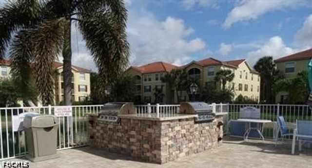 4127 Residence DR 421, Fort Myers, FL 33901