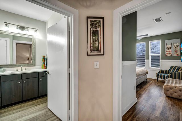 1900 Barton Springs RD 3024, Austin, TX 78704