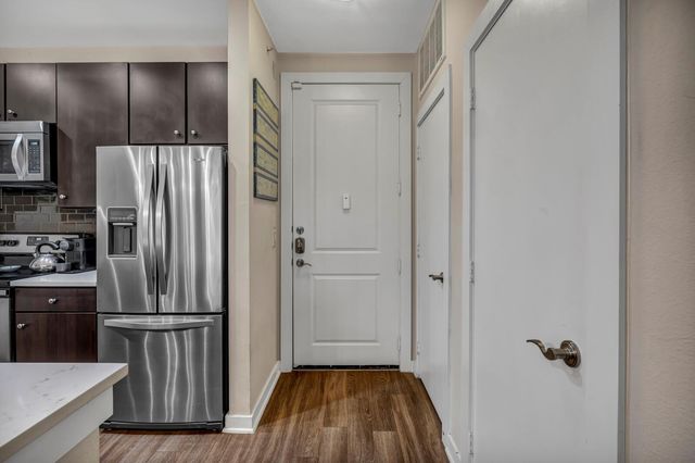 1900 Barton Springs RD 3024, Austin, TX 78704