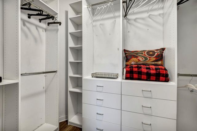 1900 Barton Springs RD 3024, Austin, TX 78704