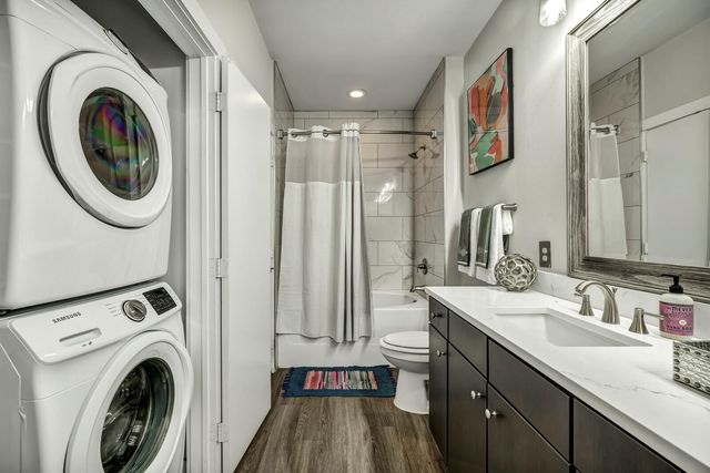 1900 Barton Springs RD 3024, Austin, TX 78704