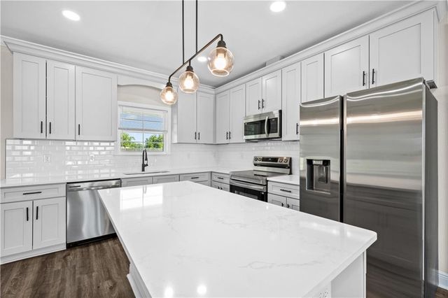 9980 Lighthouse Avenue, Grand Bay, AL 36541