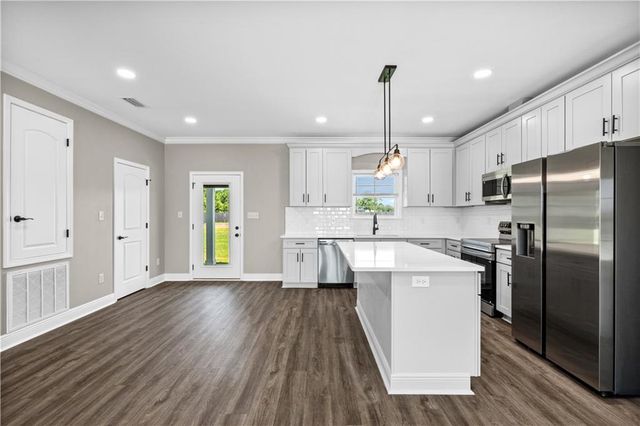 9980 Lighthouse Avenue, Grand Bay, AL 36541