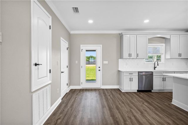 9980 Lighthouse Avenue, Grand Bay, AL 36541