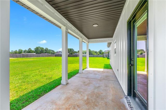 9980 Lighthouse Avenue, Grand Bay, AL 36541