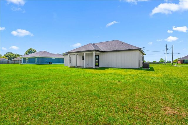 9980 Lighthouse Avenue, Grand Bay, AL 36541