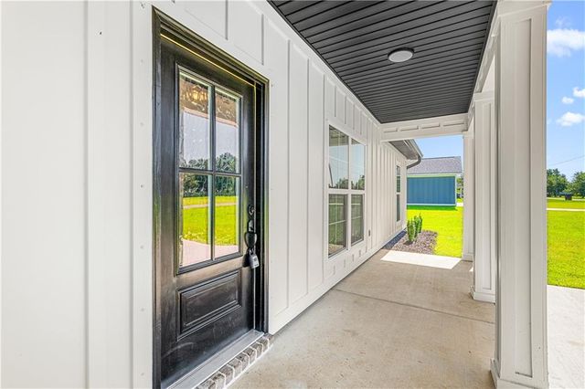 9980 Lighthouse Avenue, Grand Bay, AL 36541