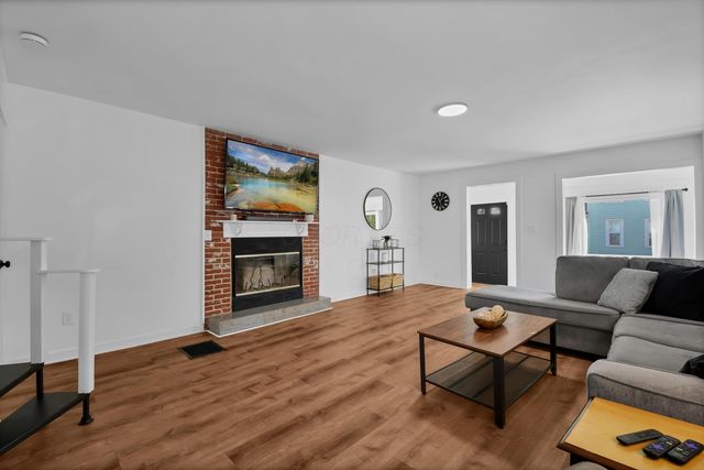 18 E Oak Street, Newark, OH 43055