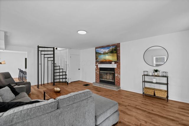 18 E Oak Street, Newark, OH 43055
