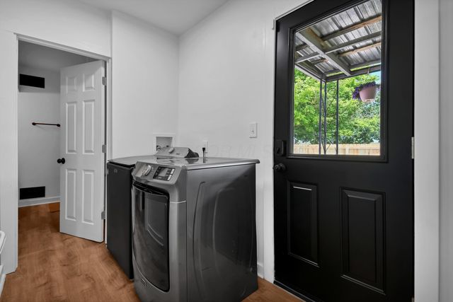 18 E Oak Street, Newark, OH 43055