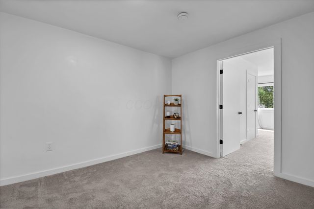 18 E Oak Street, Newark, OH 43055