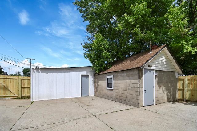 18 E Oak Street, Newark, OH 43055