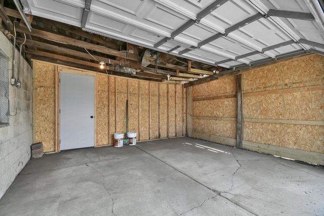 18 E Oak Street, Newark, OH 43055