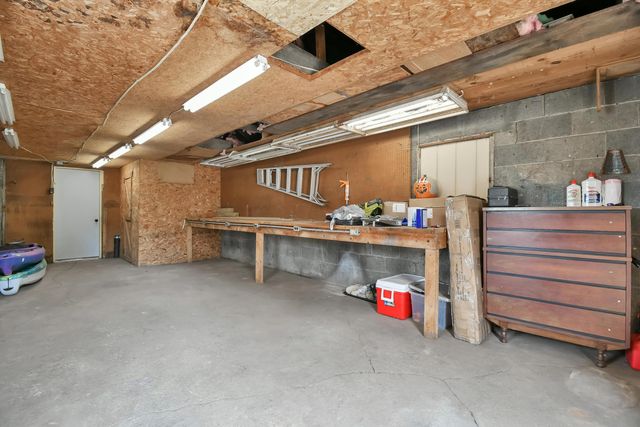 18 E Oak Street, Newark, OH 43055