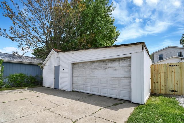 18 E Oak Street, Newark, OH 43055