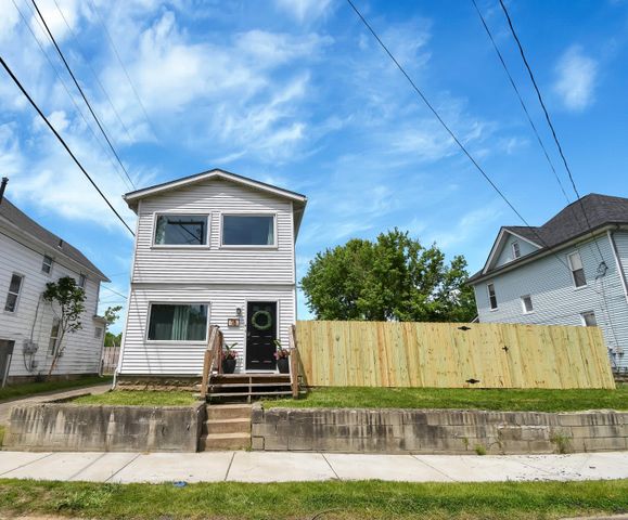 18 E Oak Street, Newark, OH 43055