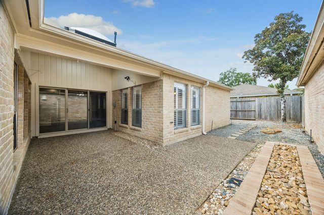 6518 Pauma Drive, Houston, TX 77069