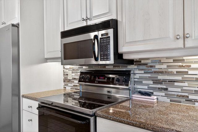 2214 STEWARD COURT, Sun Prairie, WI 53590