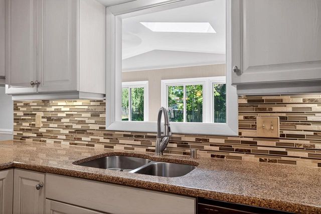 2214 STEWARD COURT, Sun Prairie, WI 53590