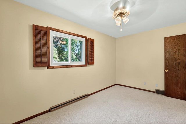 2214 STEWARD COURT, Sun Prairie, WI 53590