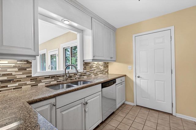 2214 STEWARD COURT, Sun Prairie, WI 53590