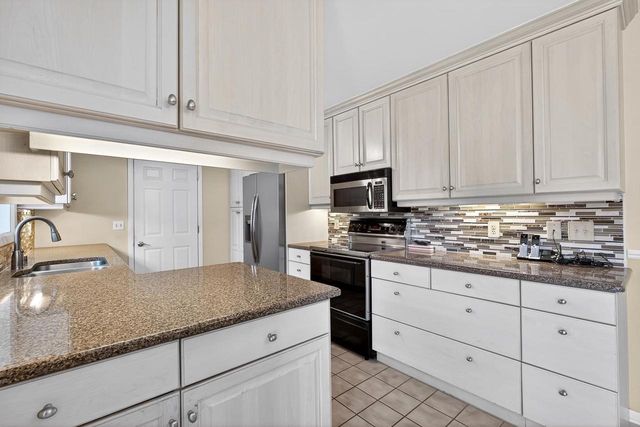 2214 STEWARD COURT, Sun Prairie, WI 53590