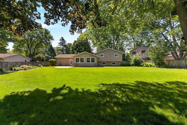 2214 STEWARD COURT, Sun Prairie, WI 53590