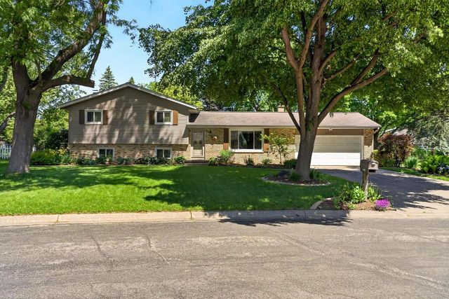 2214 STEWARD COURT, Sun Prairie, WI 53590