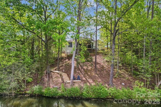 111 Misty Pond Court, Mooresville, NC 28115