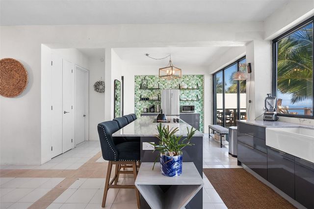 113-C EXT KENNEDY, Dorado, PR 00646