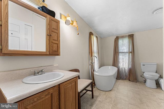 315 BLACKBERRY RD, Reedville, VA 22539