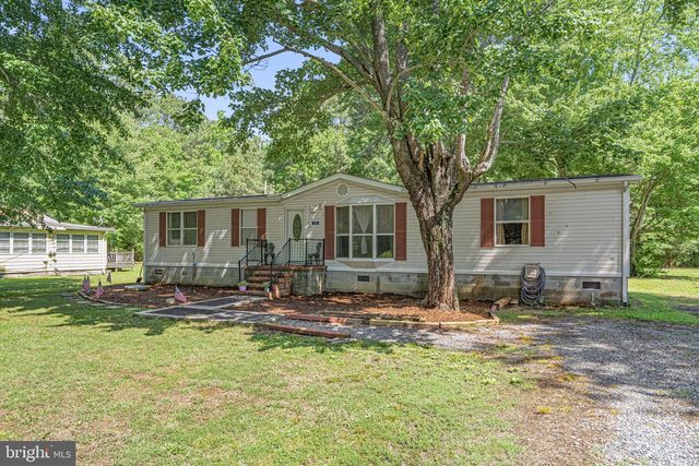 315 BLACKBERRY RD, Reedville, VA 22539