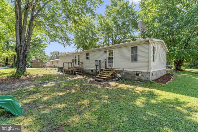 315 BLACKBERRY RD, Reedville, VA 22539
