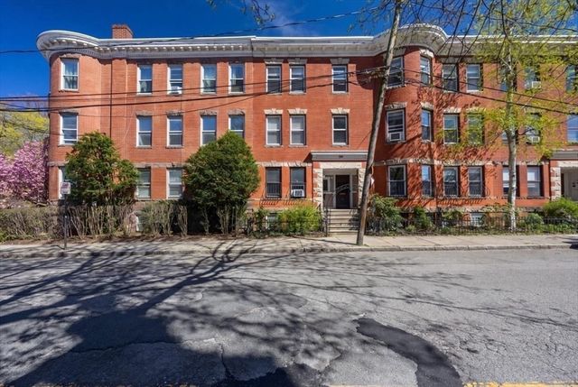 23 Netherlands Rd 1, Brookline, MA 02445