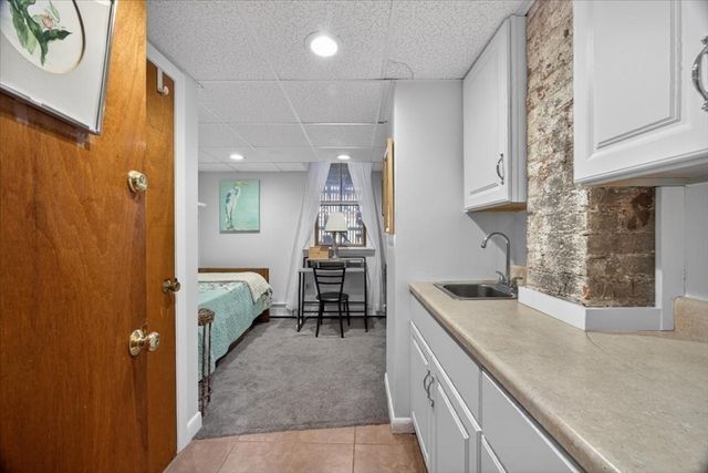 23 Netherlands Rd 1, Brookline, MA 02445