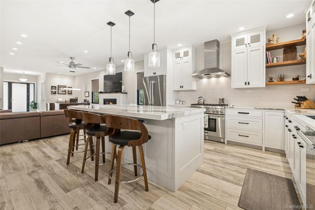 55 S Phillips Avenue, Speonk, NY 11972