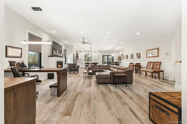 55 S Phillips Avenue, Speonk, NY 11972