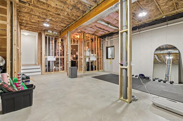 55 S Phillips Avenue, Speonk, NY 11972