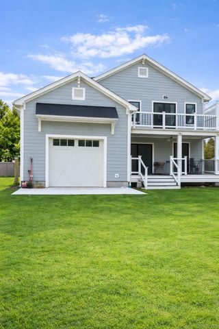 55 S Phillips Avenue, Speonk, NY 11972