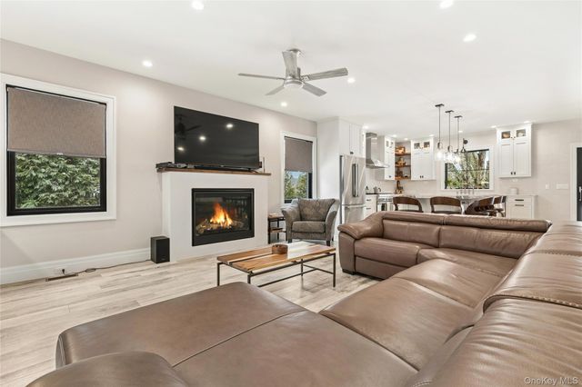 55 S Phillips Avenue, Speonk, NY 11972