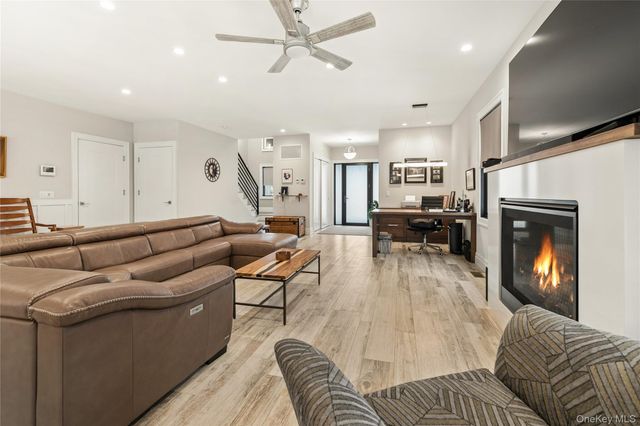 55 S Phillips Avenue, Speonk, NY 11972