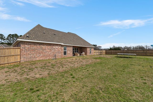 13 Grand Cove, Petal, MS 39465