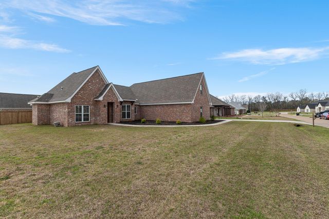 13 Grand Cove, Petal, MS 39465