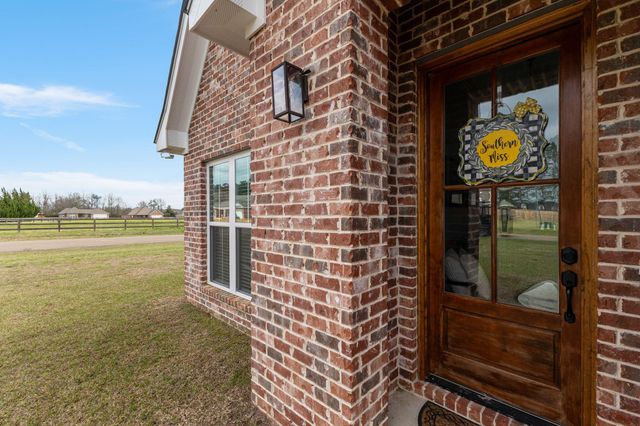 13 Grand Cove, Petal, MS 39465