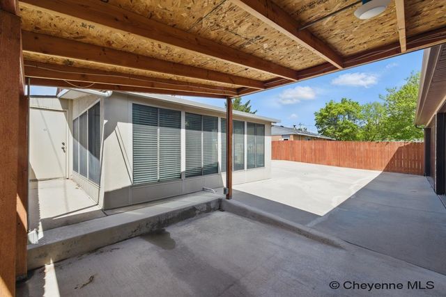 1119 S ARP AVE, Cheyenne, WY 82007